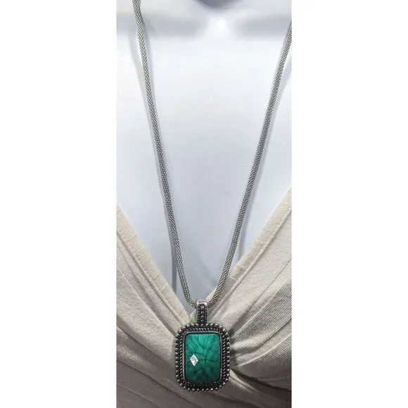 Funky Faceted Turquoise Tone Pendant Necklace - Picture 4 of 6